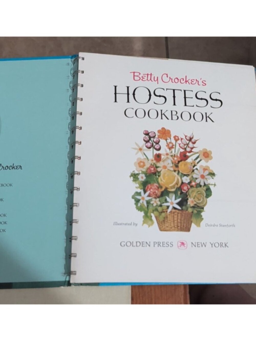 Betty Crockers Hostess Cookbook 1967 Vintage Spiral-Bound Entertaining Guide MCM - Picture 3 of 10